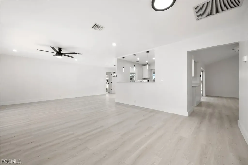 1124 SE 31st Street Cape Coral FL 33904