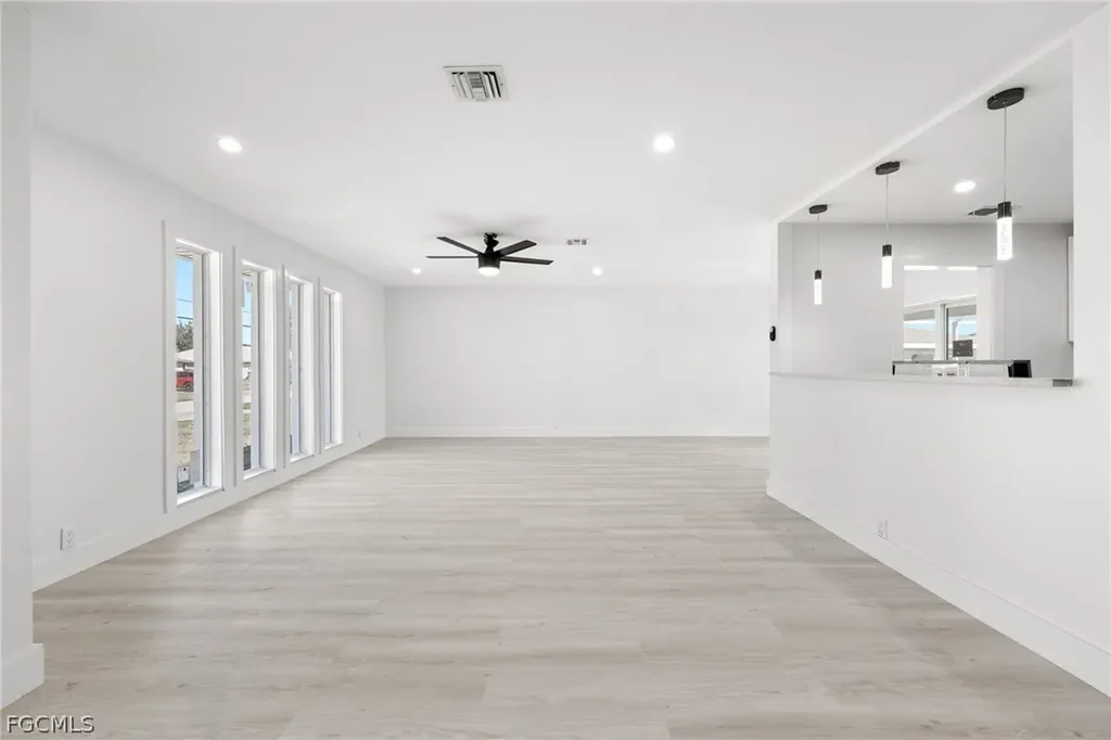 1124 SE 31st Street Cape Coral FL 33904