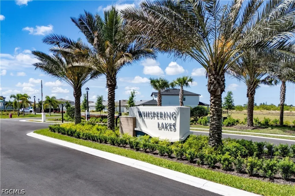 239 Lakeside Breeze Way Lehigh Acres FL 33936