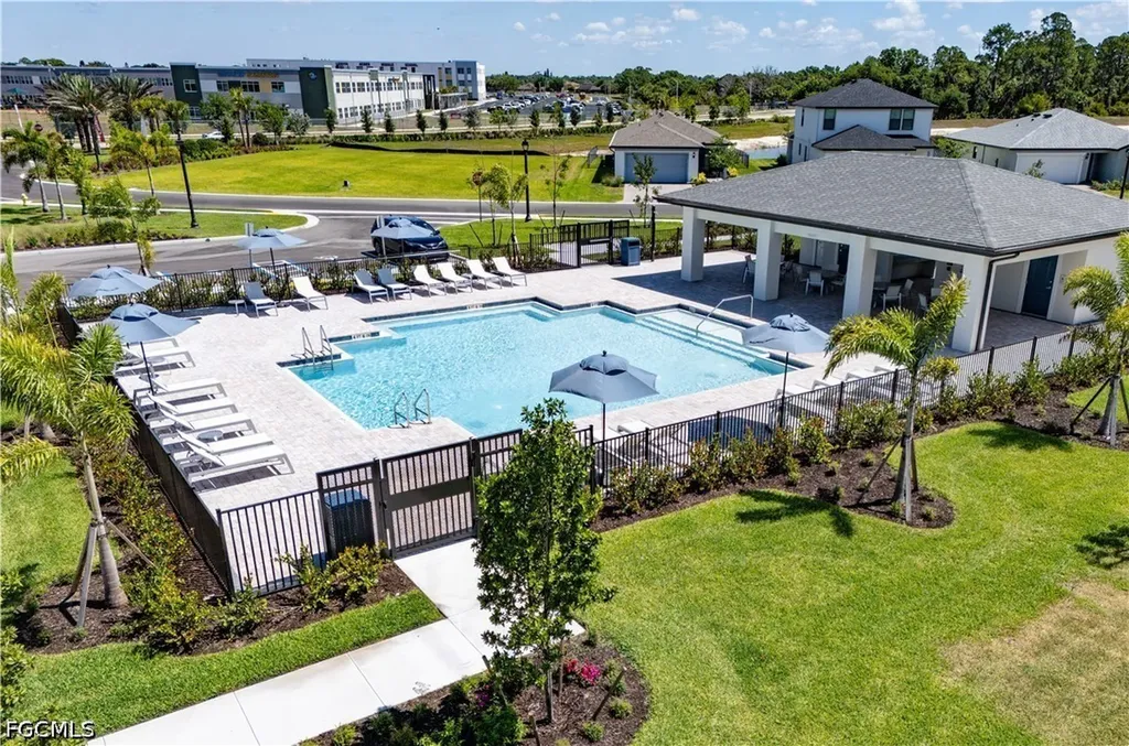 239 Lakeside Breeze Way Lehigh Acres FL 33936