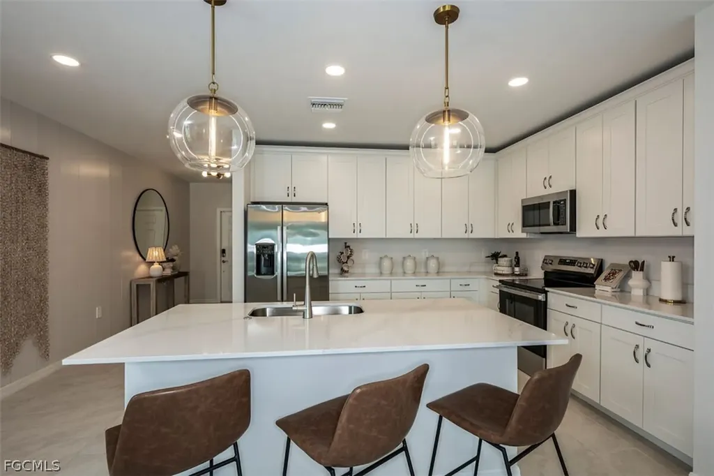 239 Lakeside Breeze Way Lehigh Acres FL 33936