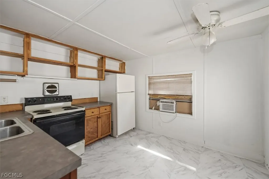 344-380 San Jose Street North Fort Myers FL 33903