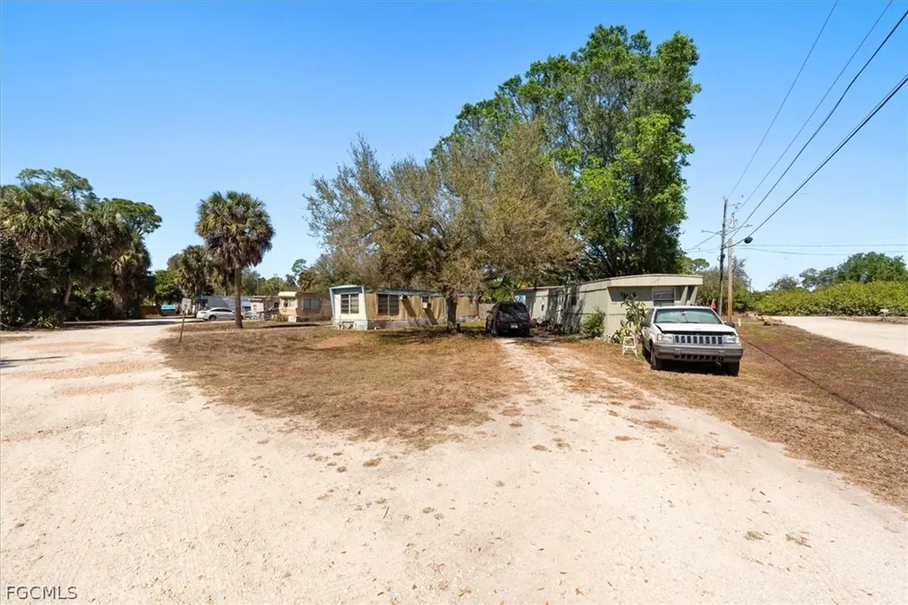 344-380 San Jose Street North Fort Myers FL 33903