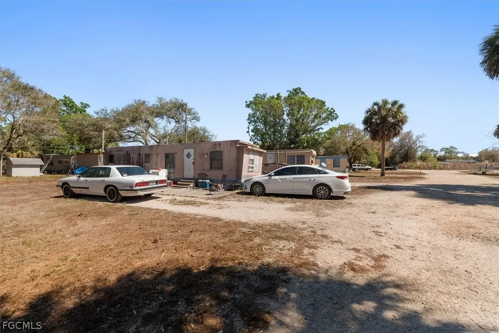 344-380 San Jose Street North Fort Myers FL 33903