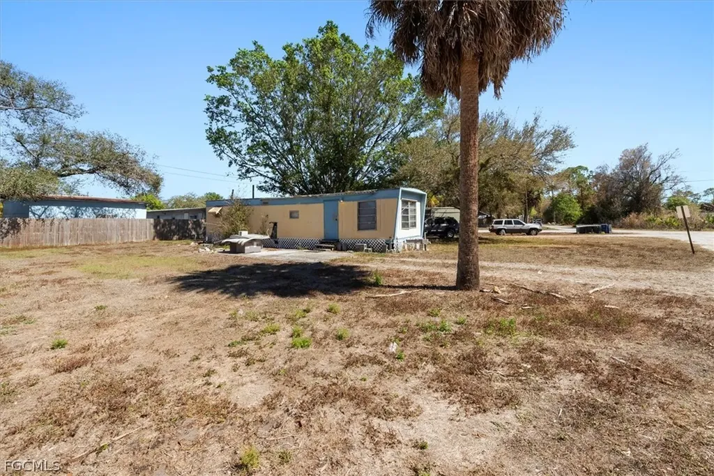 344-380 San Jose Street North Fort Myers FL 33903