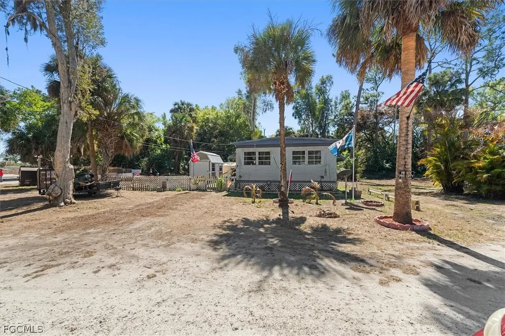 344-380 San Jose Street North Fort Myers FL 33903