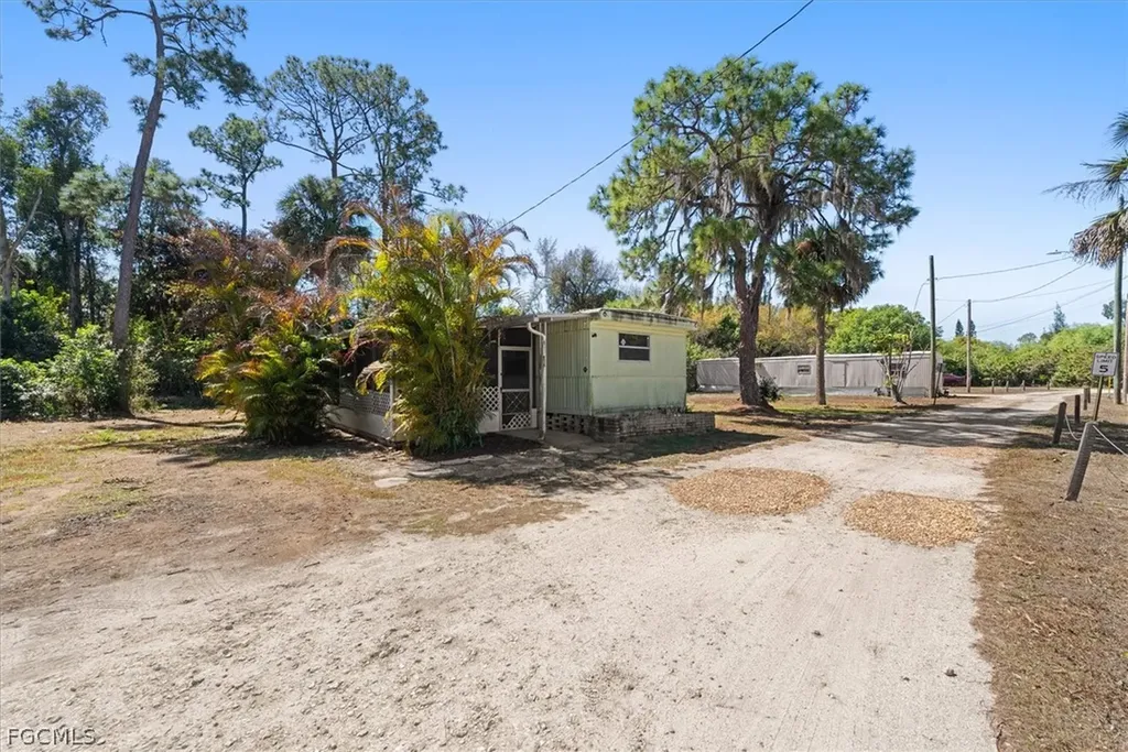 344-380 San Jose Street North Fort Myers FL 33903