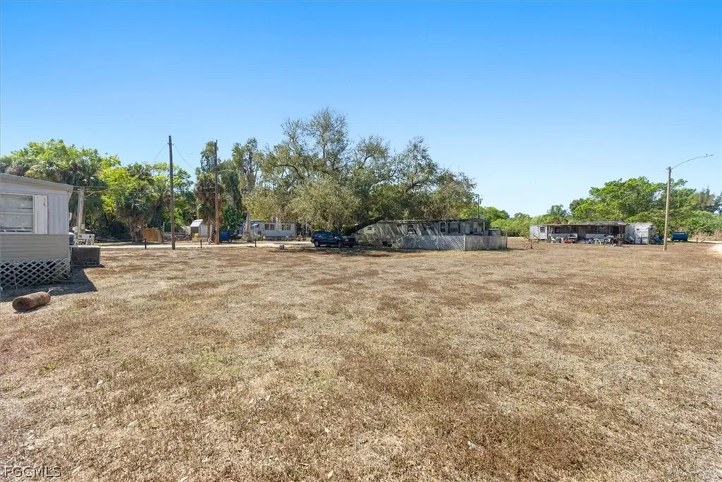 344-380 San Jose Street North Fort Myers FL 33903