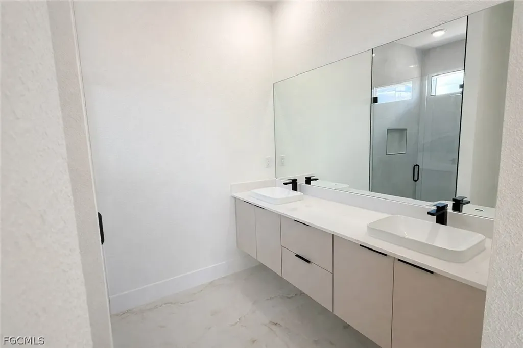9005 Penny Circle Labelle FL 33935