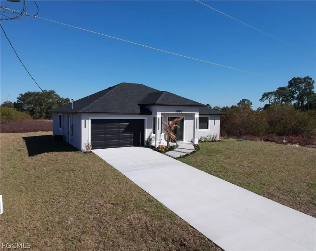 9005 Penny Circle Labelle FL 33935