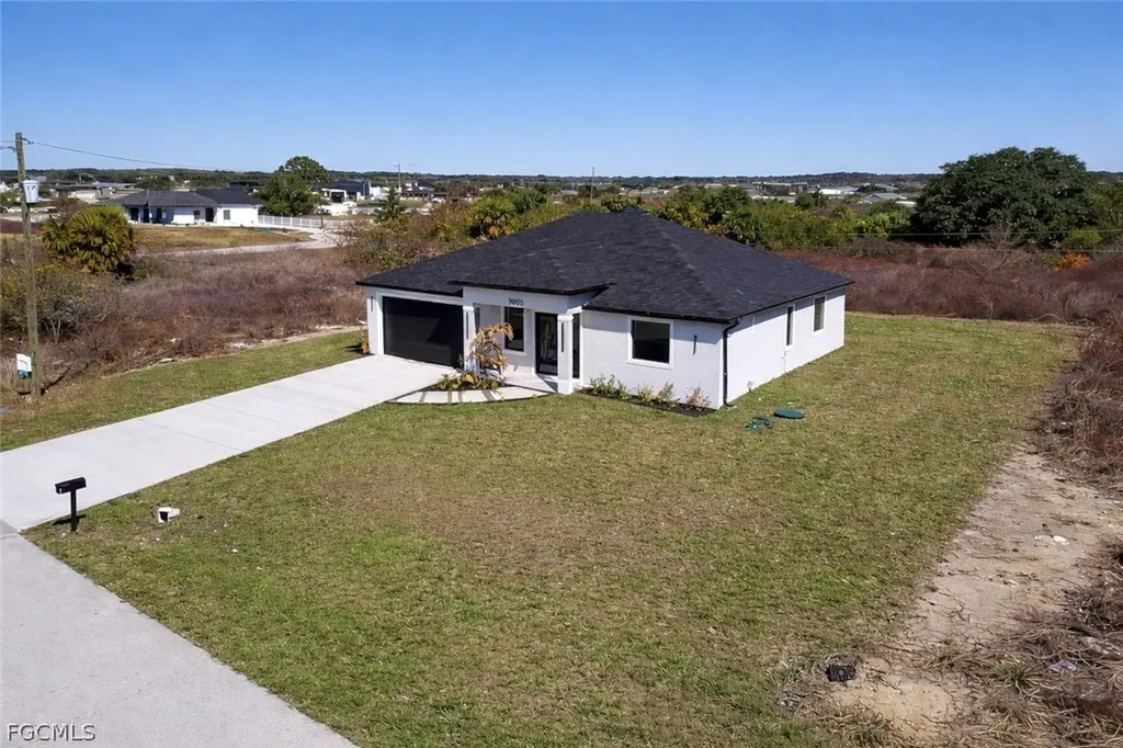 9005 Penny Circle Labelle FL 33935