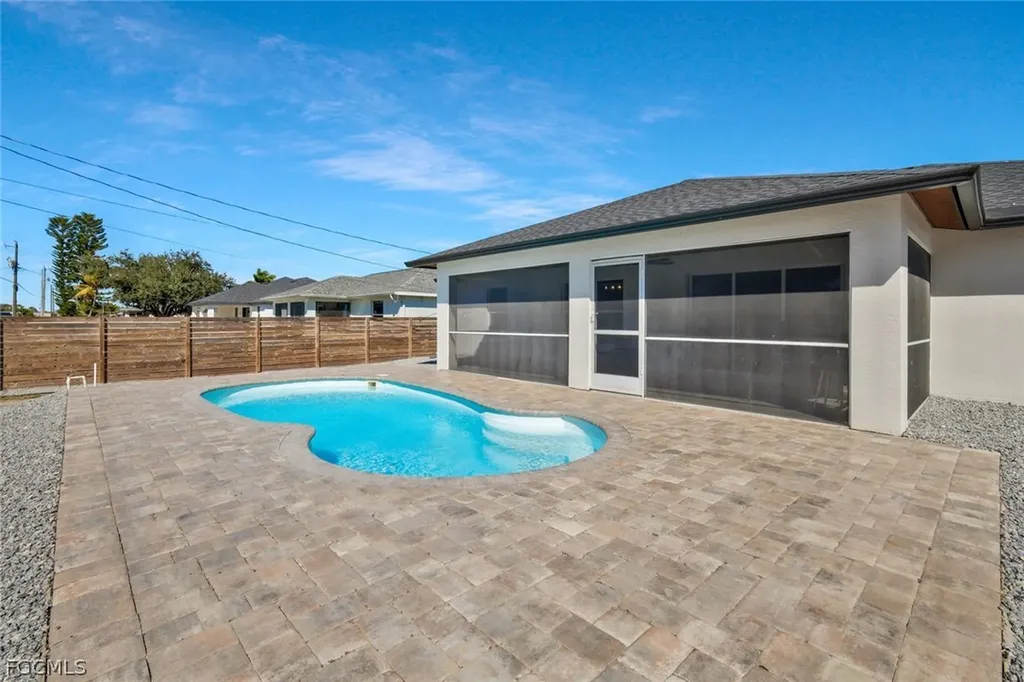 2200 NE 9th Avenue Cape Coral FL 33909