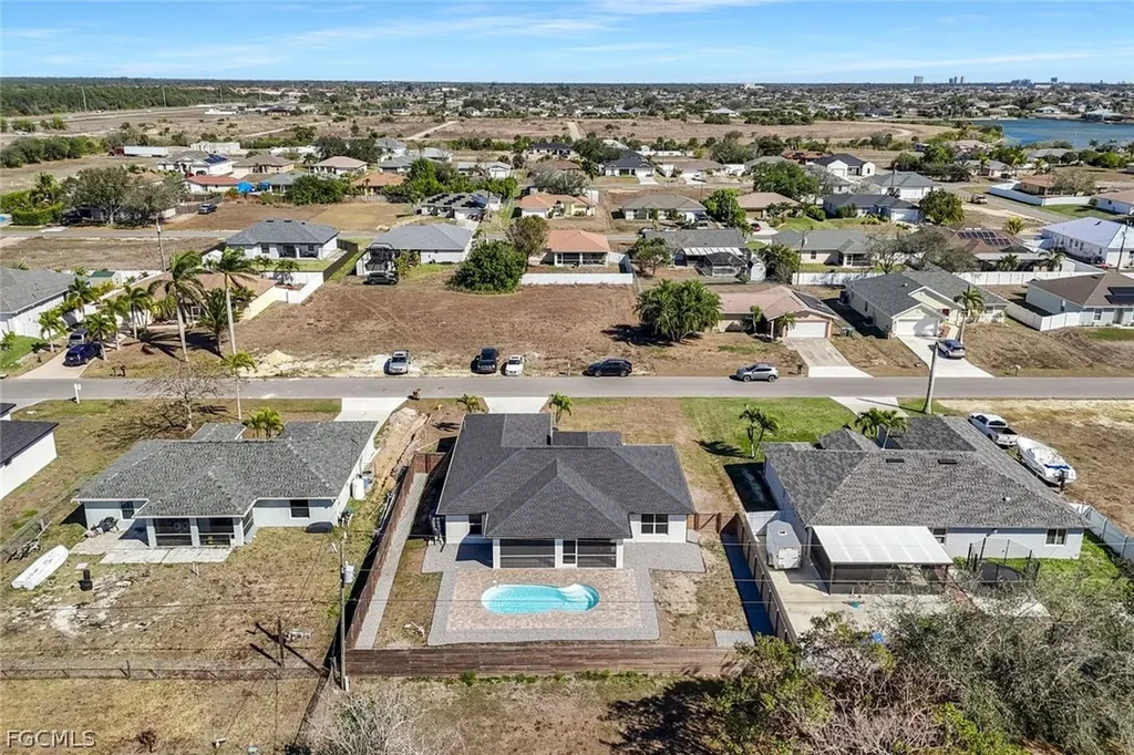 2200 NE 9th Avenue Cape Coral FL 33909