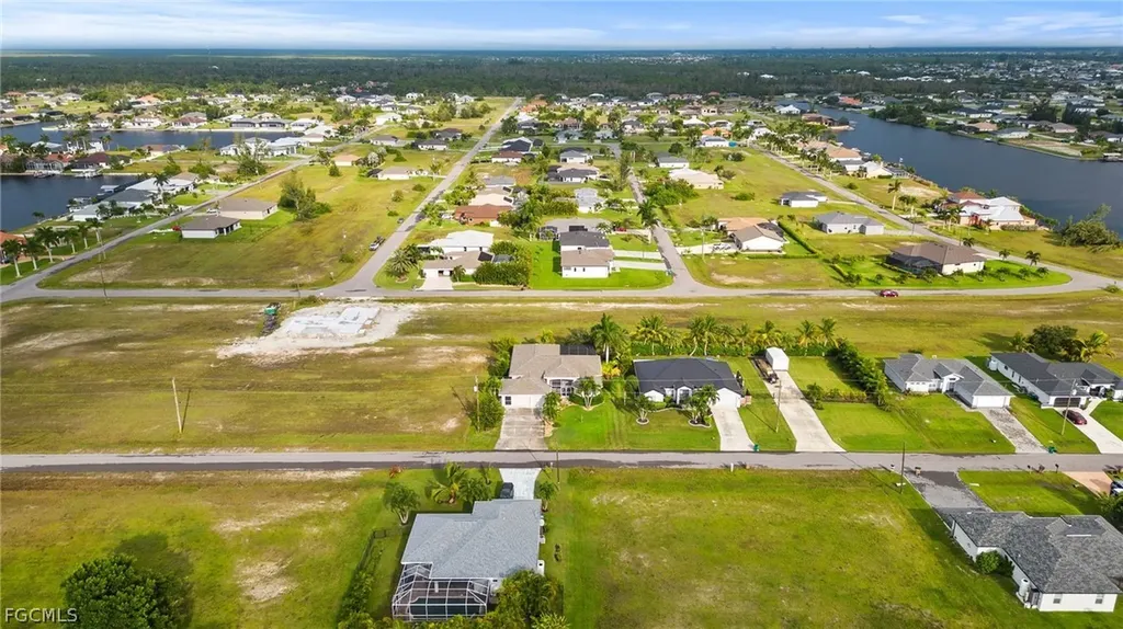 2727 NW 45th Place Cape Coral FL 33993