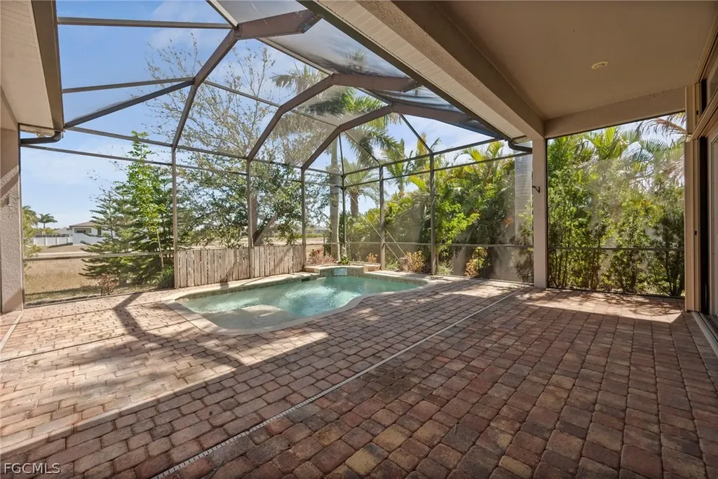 2727 NW 45th Place Cape Coral FL 33993