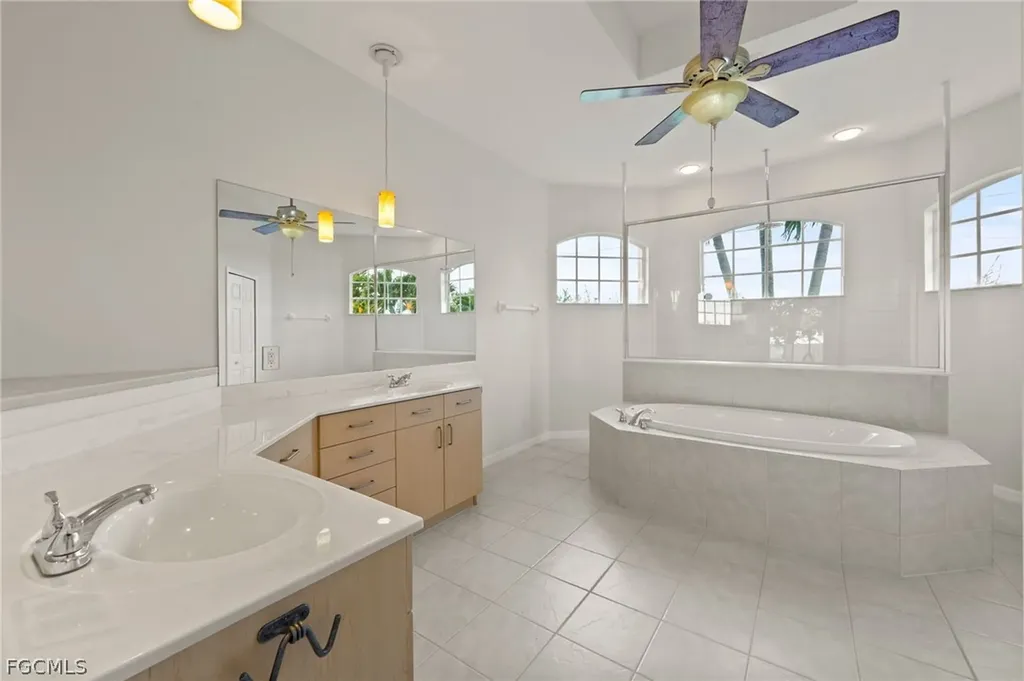 2727 NW 45th Place Cape Coral FL 33993