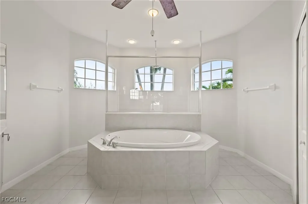 2727 NW 45th Place Cape Coral FL 33993
