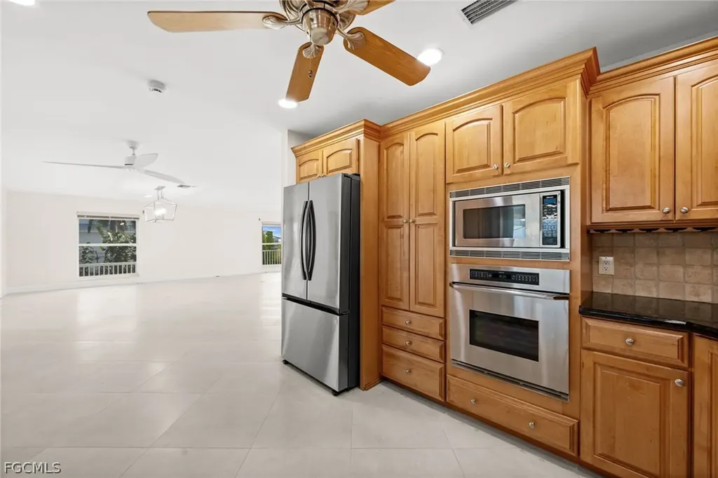 2193 Macadamia Street St. James City FL 33956