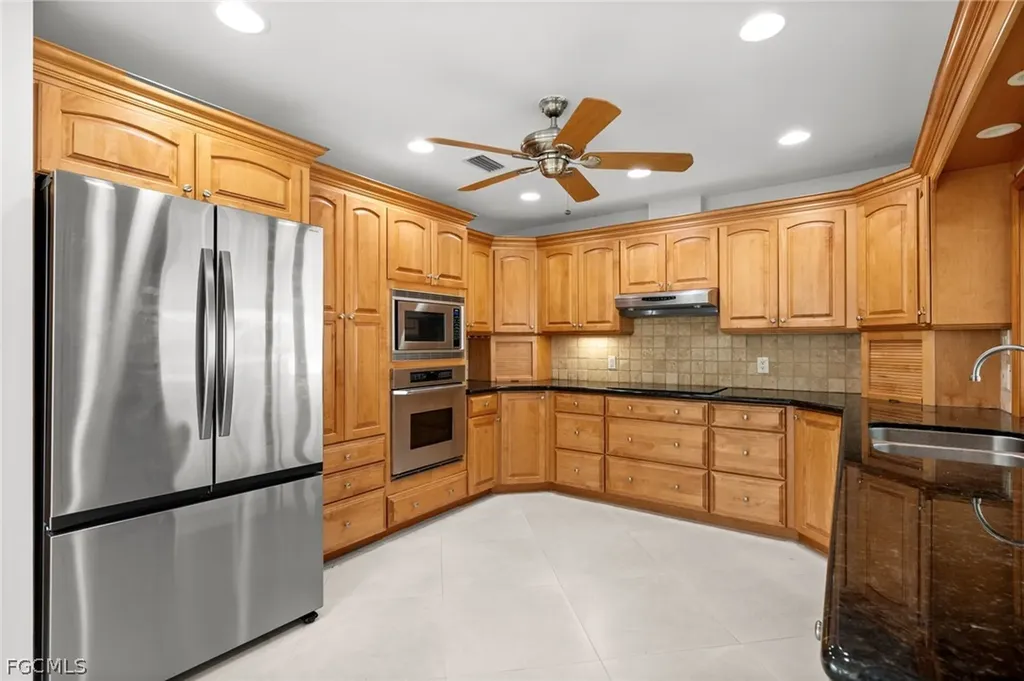 2193 Macadamia Street St. James City FL 33956