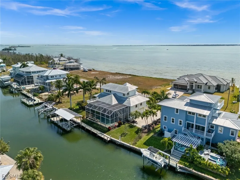 2193 Macadamia Street St. James City FL 33956