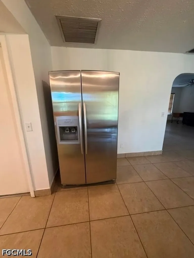 922 SE 26th Terrace Cape Coral FL 33904