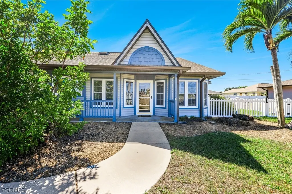 432 SE 17th Street Cape Coral FL 33990