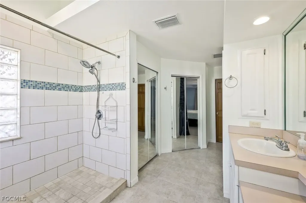 432 SE 17th Street Cape Coral FL 33990