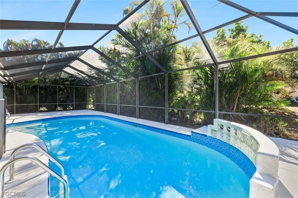 432 SE 17th Street Cape Coral FL 33990