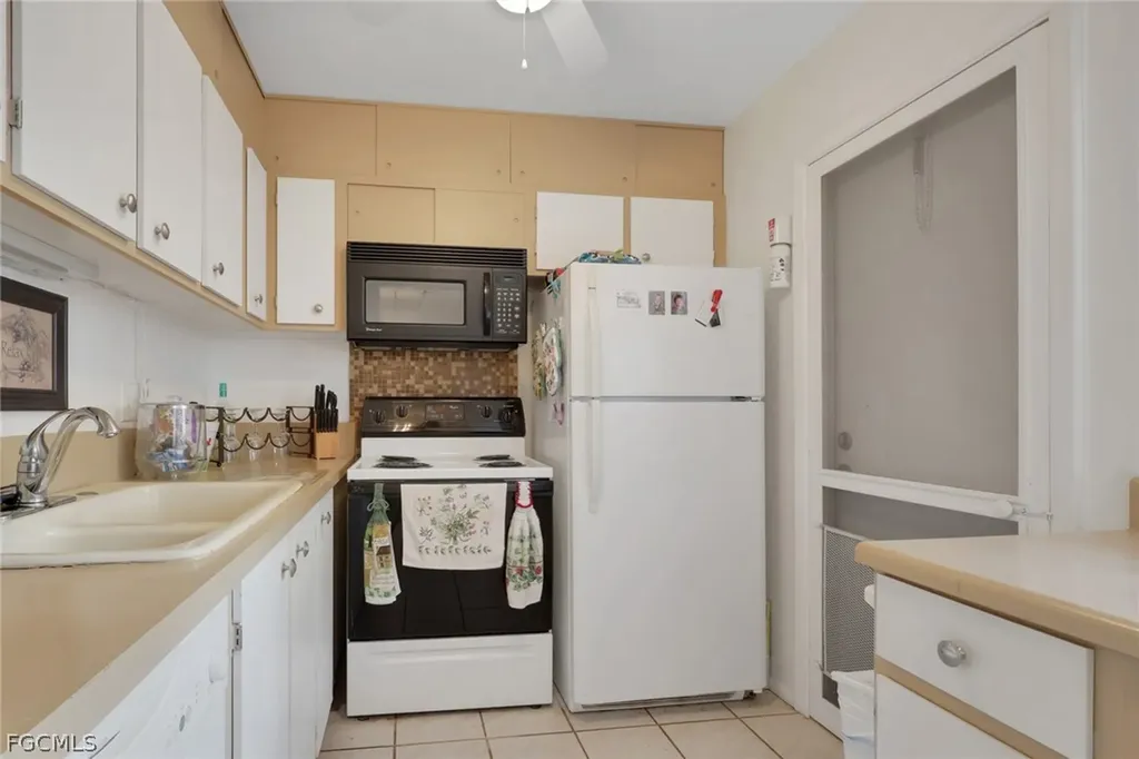 1407 Tropic Terrace North Fort Myers FL 33903