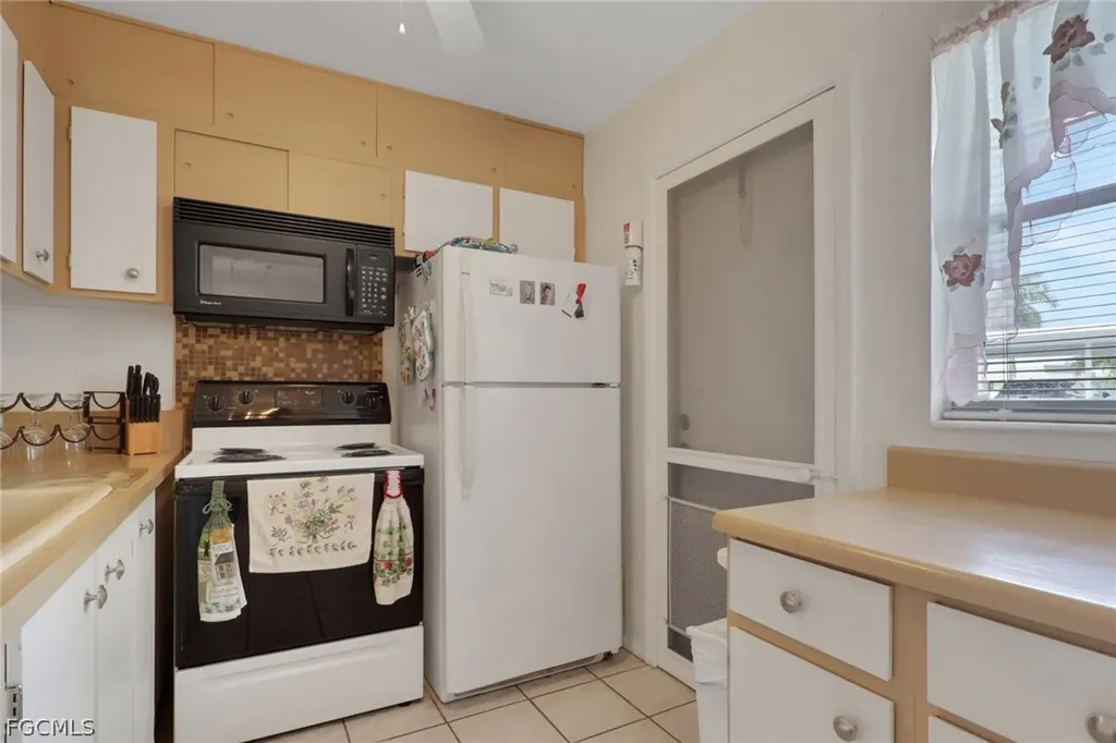 1407 Tropic Terrace North Fort Myers FL 33903