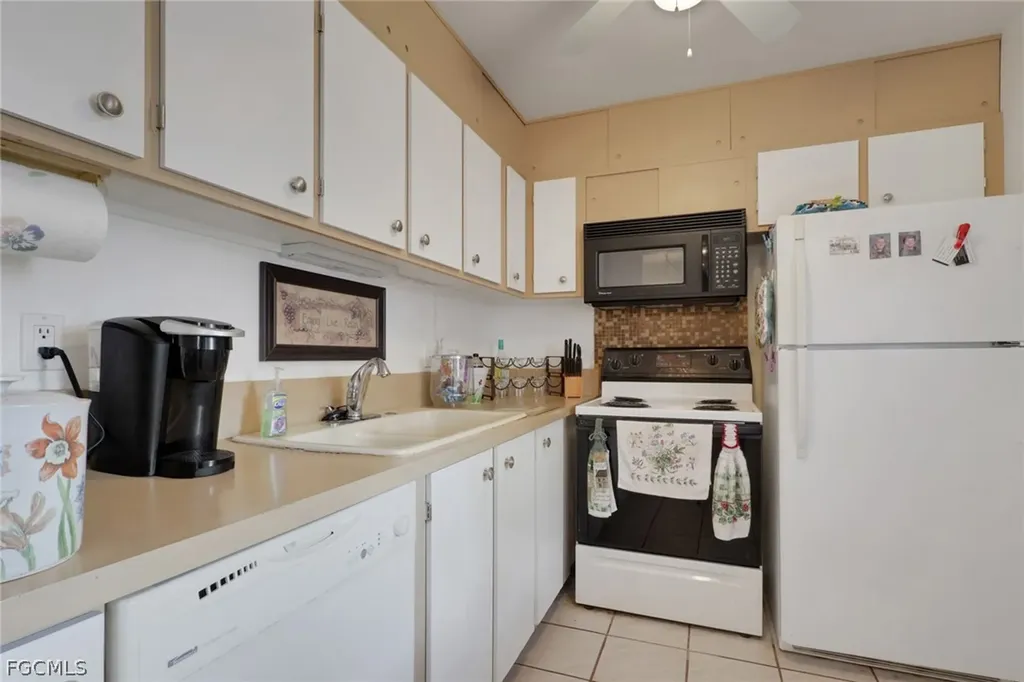 1407 Tropic Terrace North Fort Myers FL 33903