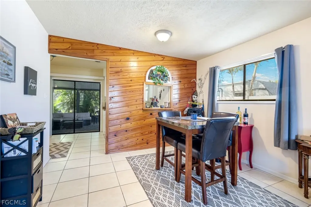 1410/ 1412 SE 8th Avenue Cape Coral FL 33990