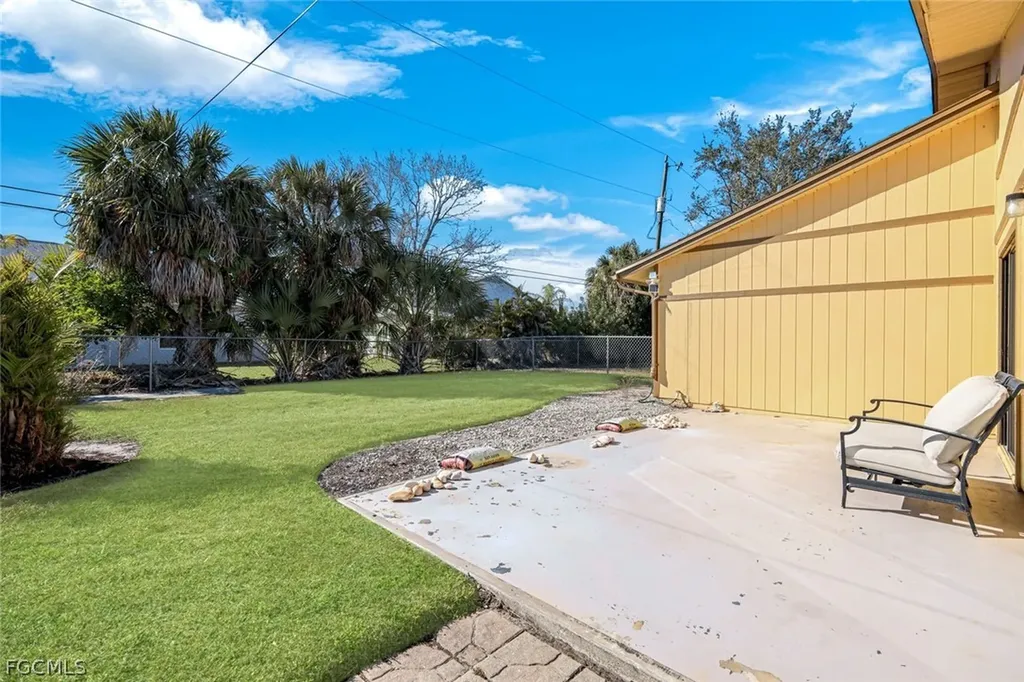 1410/ 1412 SE 8th Avenue Cape Coral FL 33990