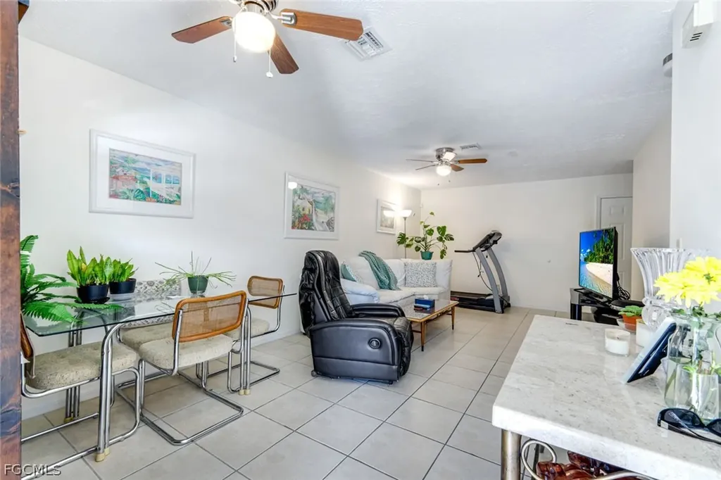 1410/ 1412 SE 8th Avenue Cape Coral FL 33990