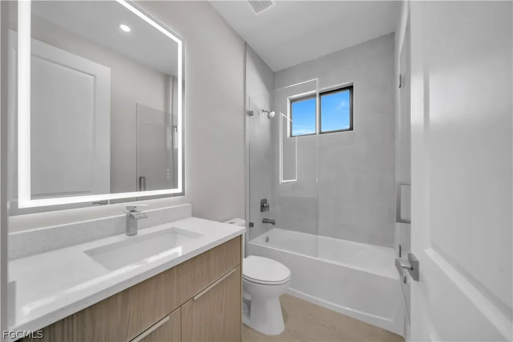2858 SW 25th Place Cape Coral FL 33914