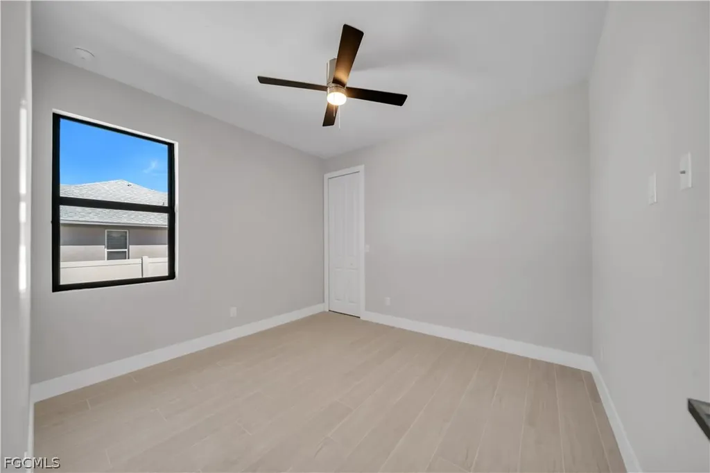 2858 SW 25th Place Cape Coral FL 33914