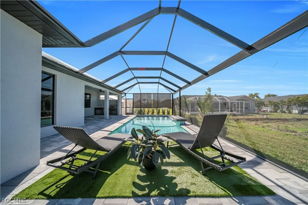 2858 SW 25th Place Cape Coral FL 33914