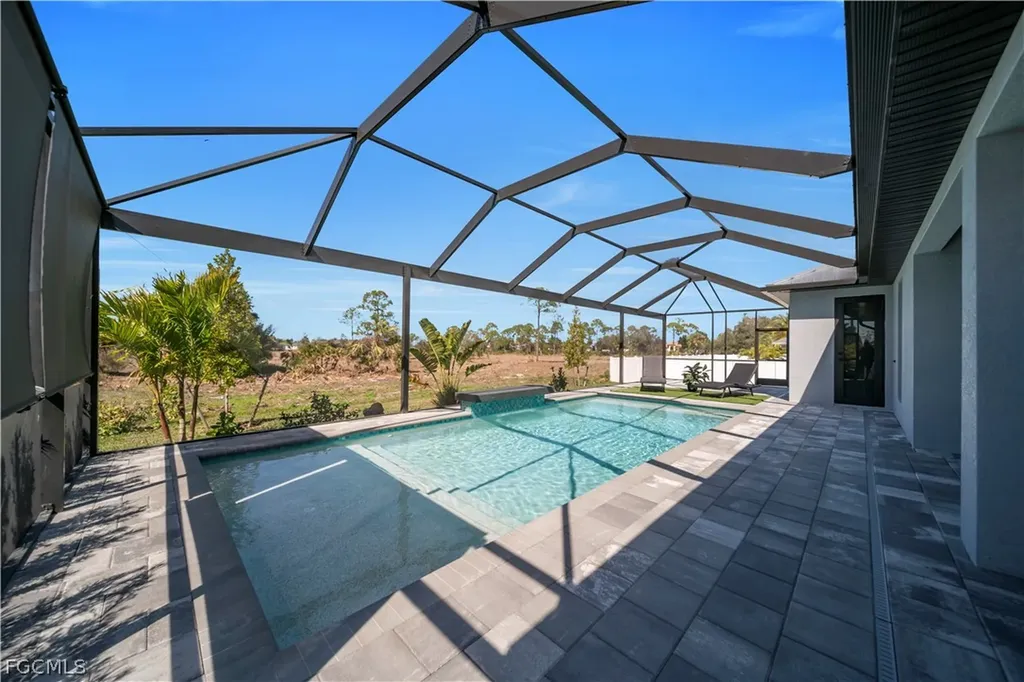 2858 SW 25th Place Cape Coral FL 33914