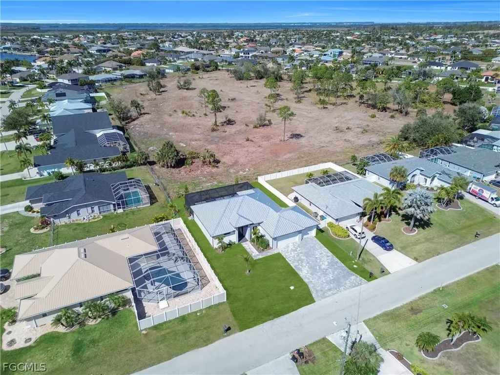 2858 SW 25th Place Cape Coral FL 33914