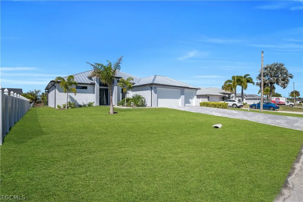 2858 SW 25th Place Cape Coral FL 33914