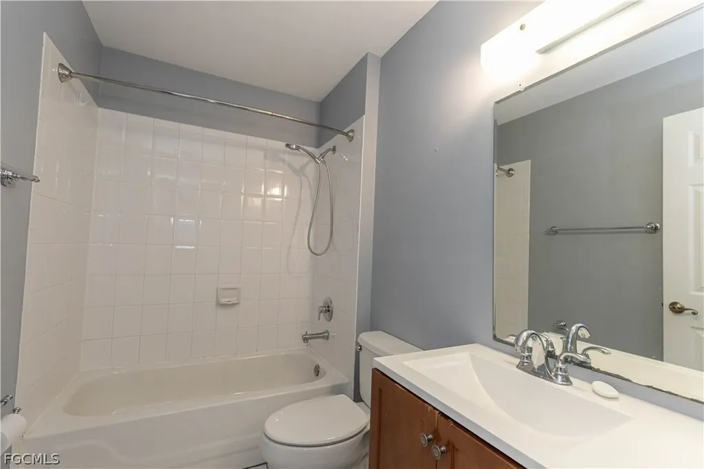 417 SE 21st Terrace Cape Coral FL 33990