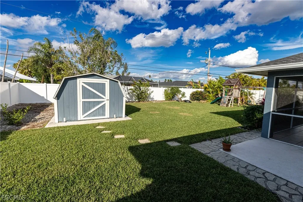 417 SE 21st Terrace Cape Coral FL 33990