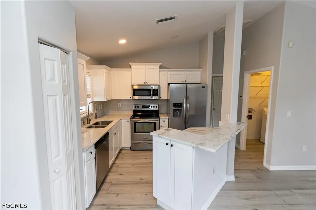 417 SE 21st Terrace Cape Coral FL 33990