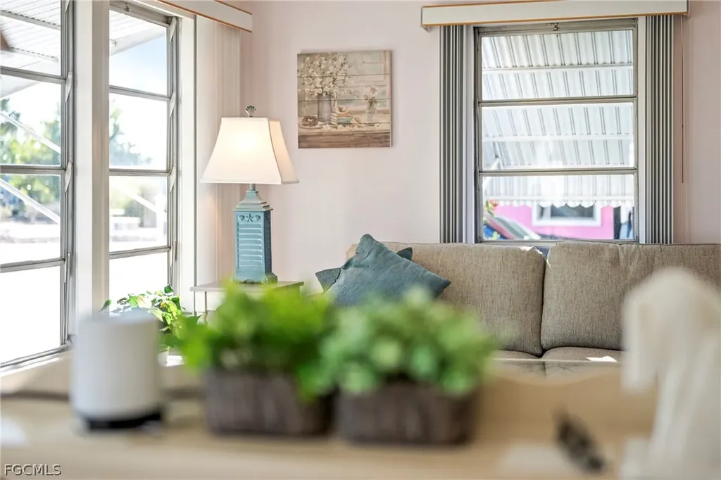 5523 Salem Lane North Fort Myers FL 33917