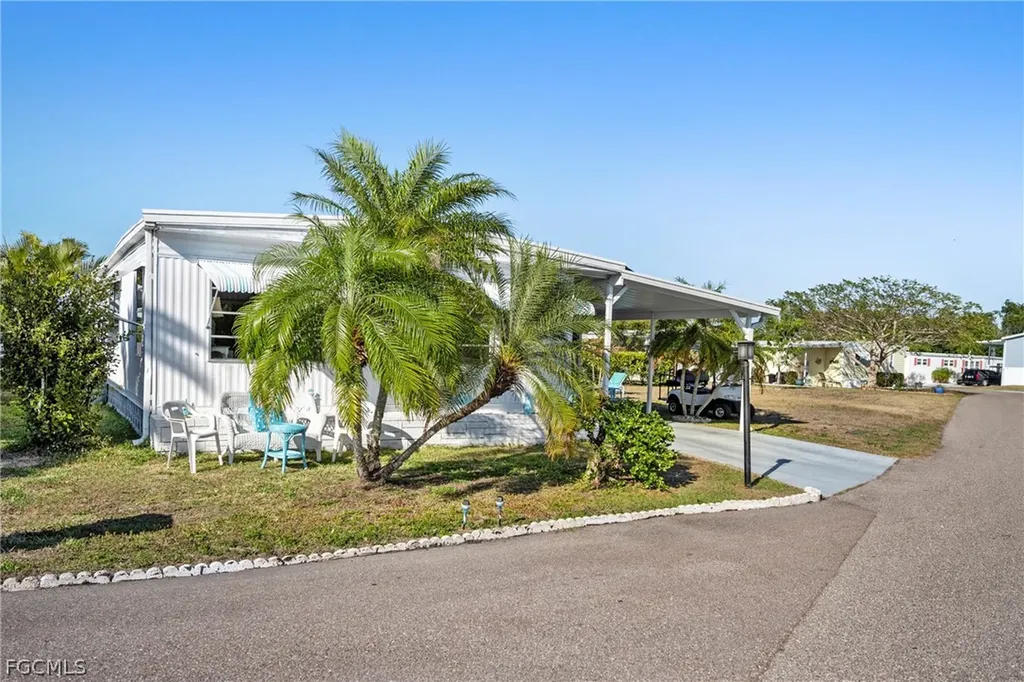 5523 Salem Lane North Fort Myers FL 33917