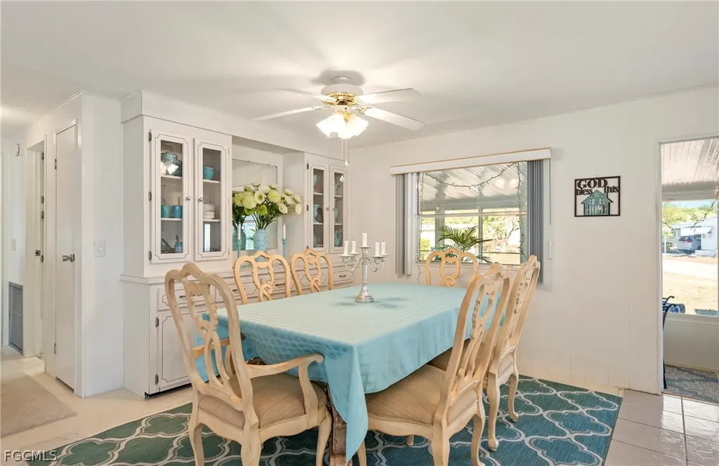 5523 Salem Lane North Fort Myers FL 33917