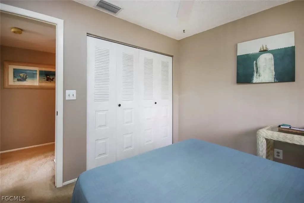 8121 S Woods Circle Fort Myers FL 33919