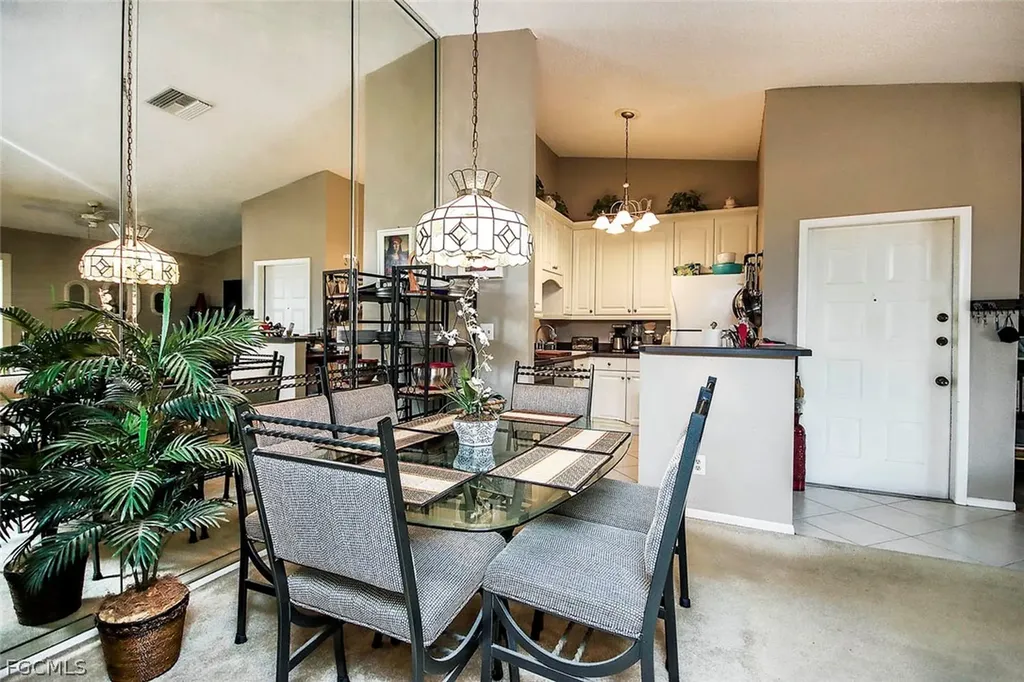 8121 S Woods Circle Fort Myers FL 33919