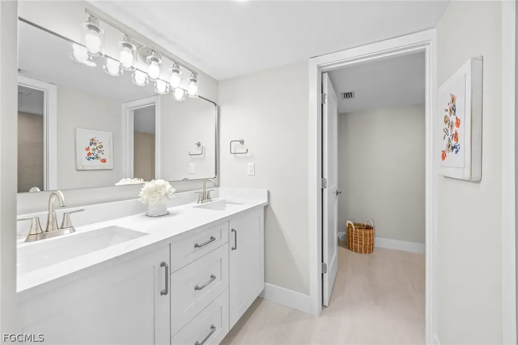 1341 Middle Gulf Drive Sanibel FL 33957