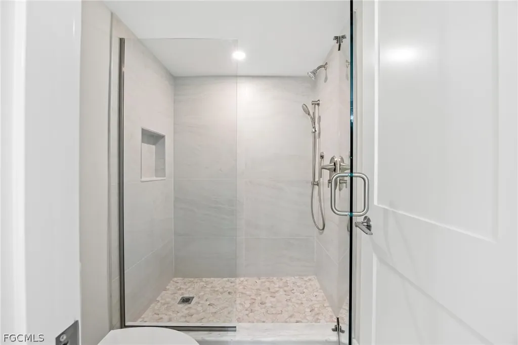 1341 Middle Gulf Drive Sanibel FL 33957